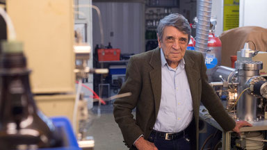 Bernard Tailliez, chimiste passionné d'écologie, chef du laboratoire Analytika, le 22 mai 20017 à Cuers, dans le Var / Photo Bertrand Langlois (AFP).